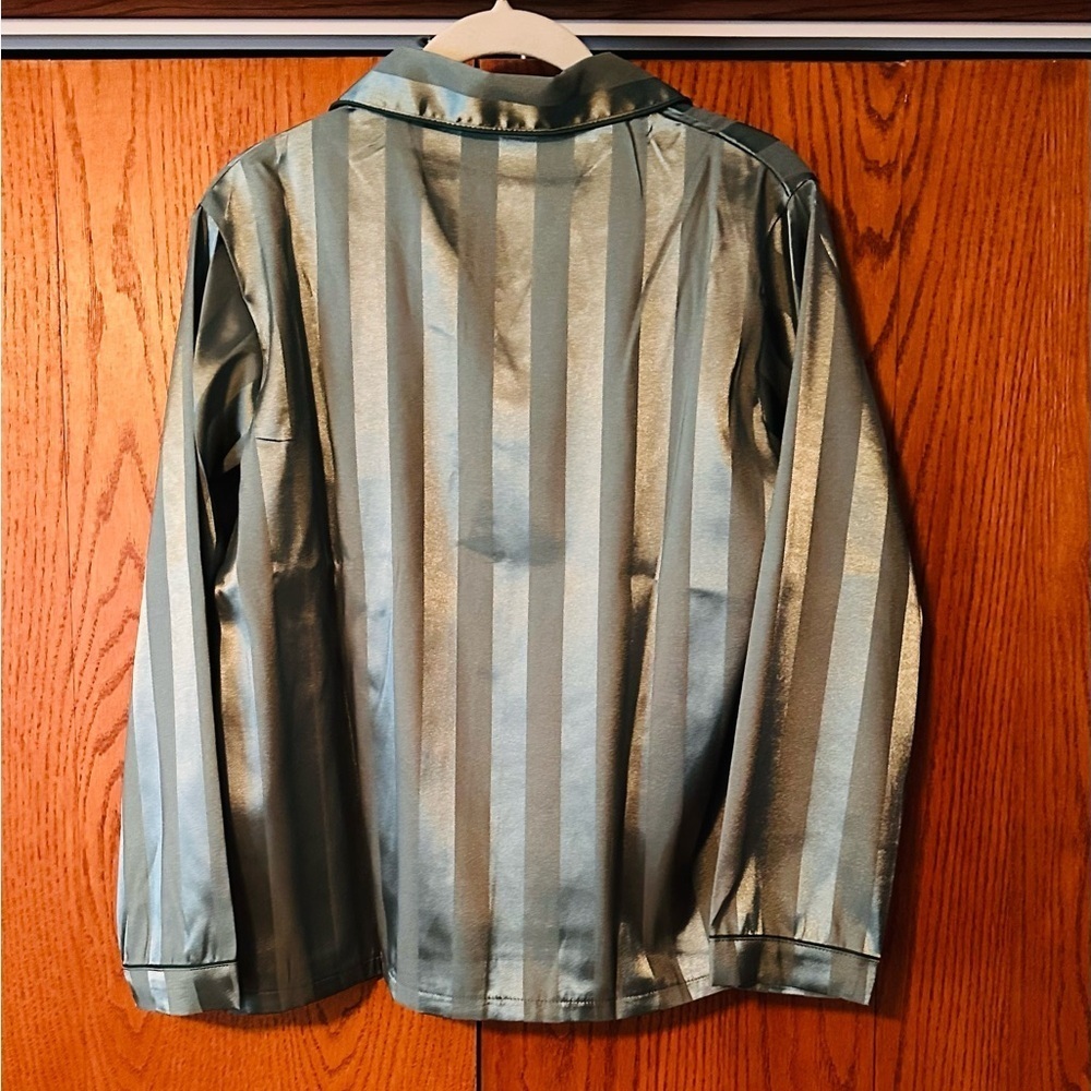 NWOT Womens Satin Feel Pajama Set Size Large Green Striped Contrast Elastic - Picture 9 of 14